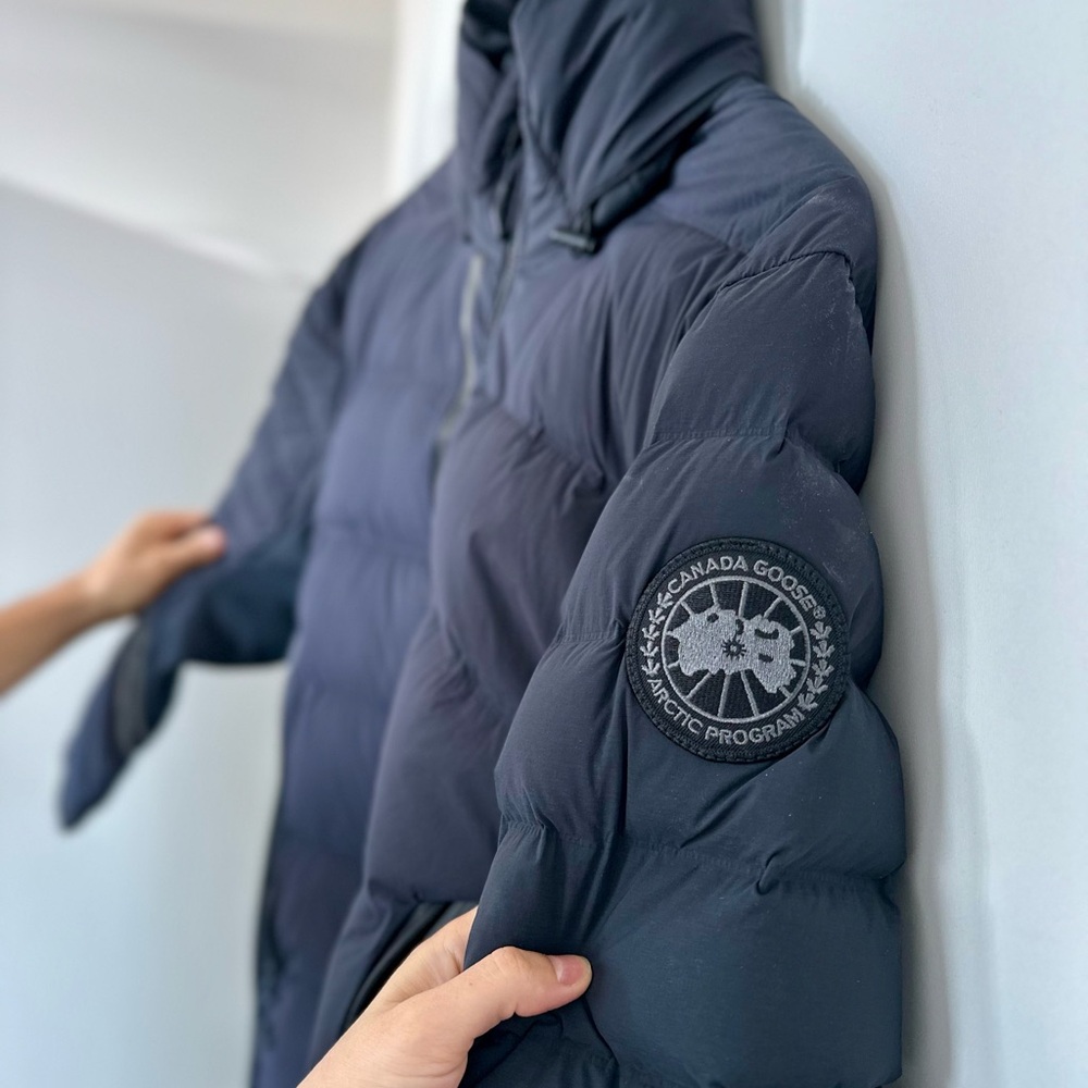 Canada Goose Men's Navy Hooded Puffer Coat